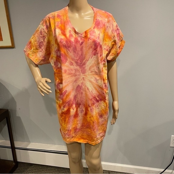 Tie dye vneck tshirt 2XL starburst galaxy in pink,orange, gold gravity dye - Picture 4 of 8